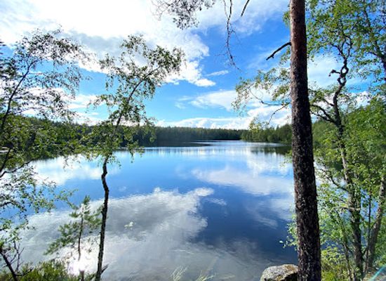 finland/kymenlaakso/attraction/pirunkirkko-rock-formation