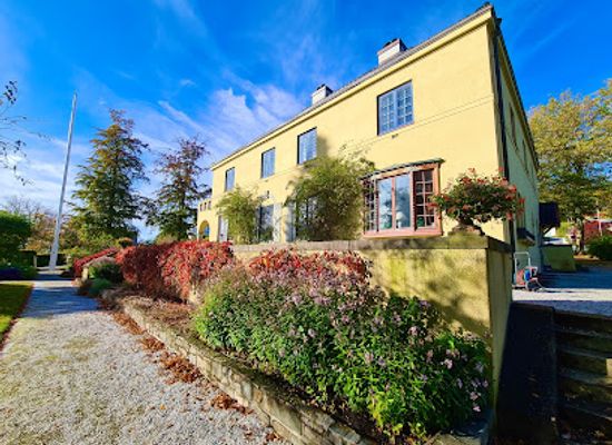 norway/more-og-romsdal/attraction/the-chateau