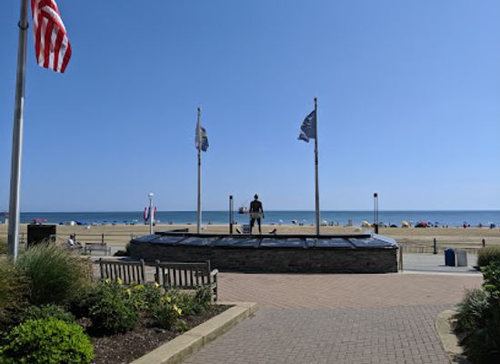 virginia/virginia-beach/oceanfront/attraction/navy-seal-monument
