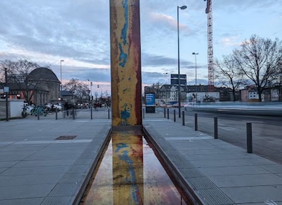 germany/cologne/deutz/attraction/deutz-twins-brunnenskulptur