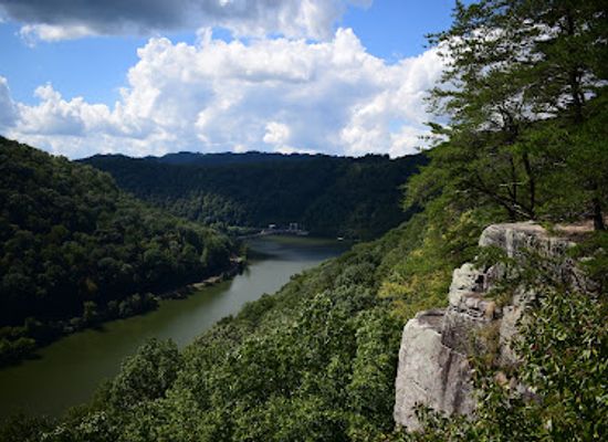 west-virginia/metro-valley/attraction/lovers-leap-trail