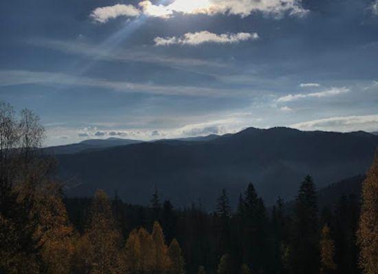 ukraine/yaremche/attraction/hora-svynyanka