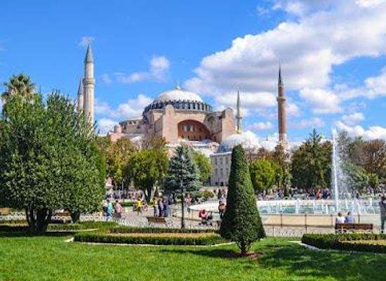turkiye/istanbul/attraction/sultanahmet-square