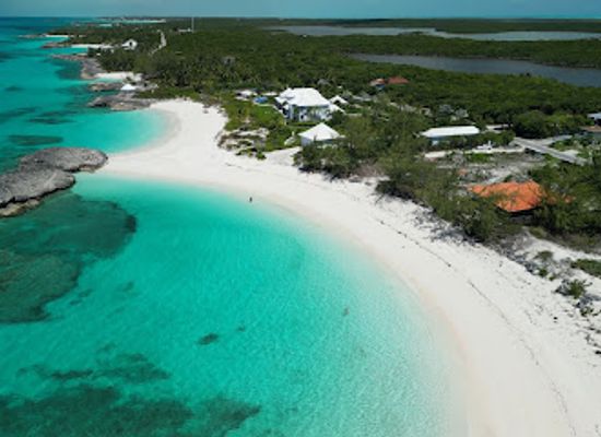 the-bahamas/ragged-island/attraction/pretty-molly-beach