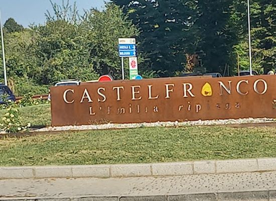 italy/emilia-romagna/attraction/rotonda-del-tortellino
