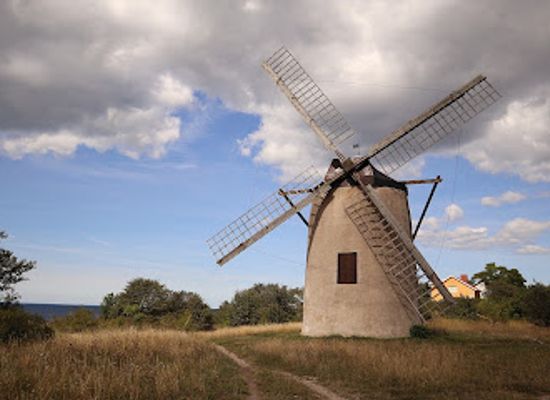 sweden/gotland/attraction/traditional-wind-mill