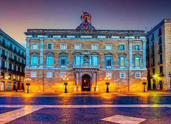 spain/barcelona/attraction/palau-de-la-generalitat-de-catalunya