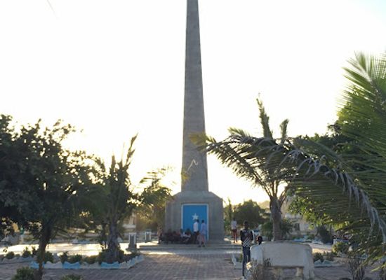 somalia/karkaar-mountains/attraction/the-tomb-of-the-unknown-soldier