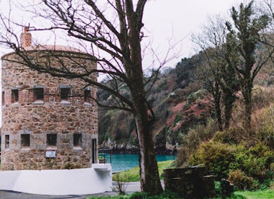 guernsey/torteval/attraction/national-trust-of-guernsey-fermain-tower