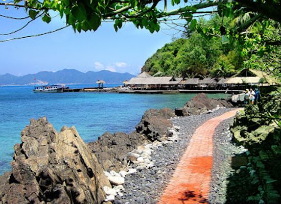vietnam/nha-trang/attraction/con-se-tre-tourist-village