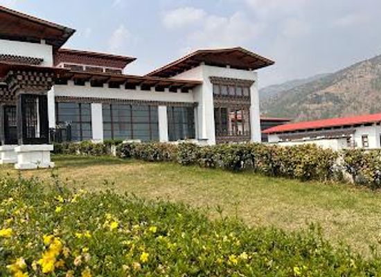 bhutan/paro/attraction/royal-textile-academy
