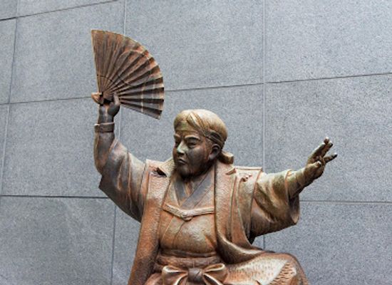 japan/fukuoka/nakasu/attraction/statue-of-otojiro-kawakami