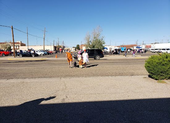 texas/lubbock/attraction/raider-s-axe-gallery-entertainment