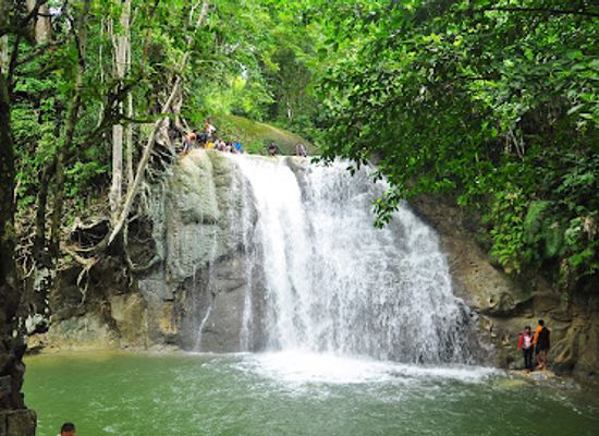 indonesia/southeast-papua/attraction/wafsarak-waterfall