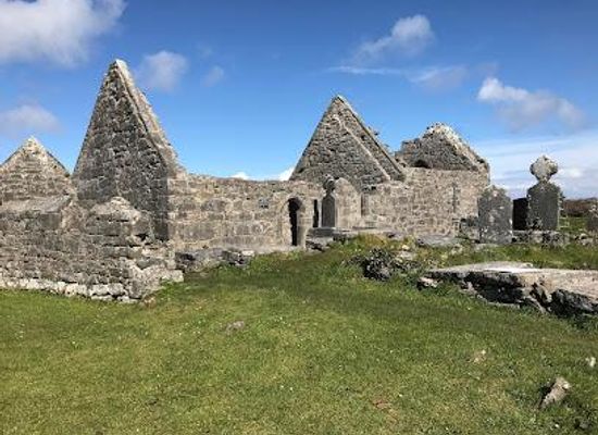 ireland/county-galway/attraction/na-seacht-dteampaill-the-seven-churches
