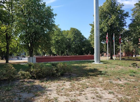latvia/liepaja/attraction/latvijas-karogs
