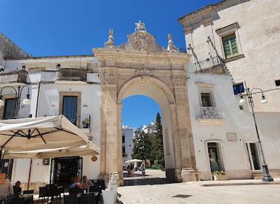 italy/puglia/attraction/porta-santo-stefano