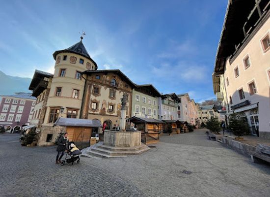 germany/altbayern/attraction/marktbrunnen