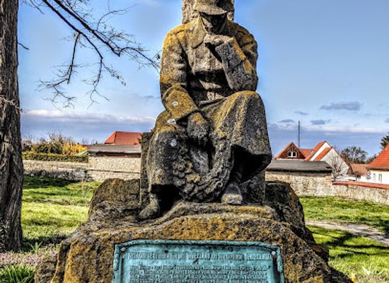 germany/anhalt/attraction/weltkriegsdenkmal