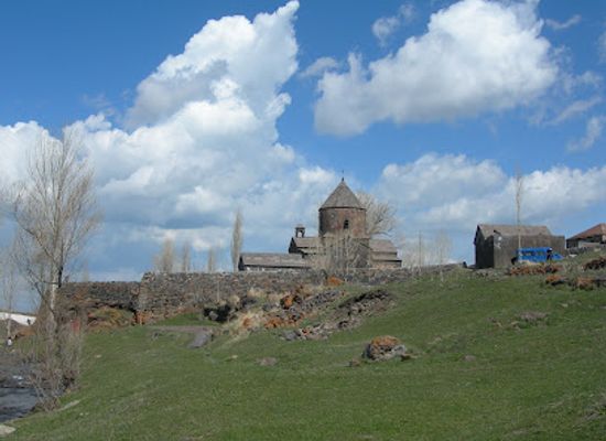 armenia/gegharkunik/attraction/makenis-monastery