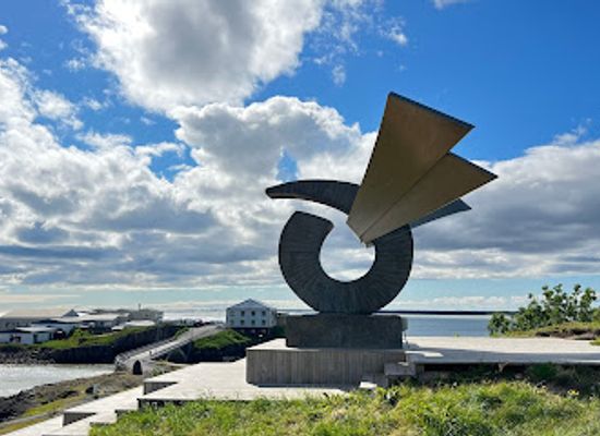 iceland/borgarnes/attraction/brakin-monument