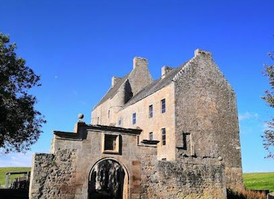 united-kingdom/edinburgh/attraction/midhope-castle