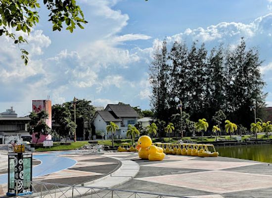 thailand/udon-thani/attraction/rua-pan-pet-leuang