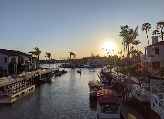 california/long-beach/naples/attraction/la-bella-fontana-park