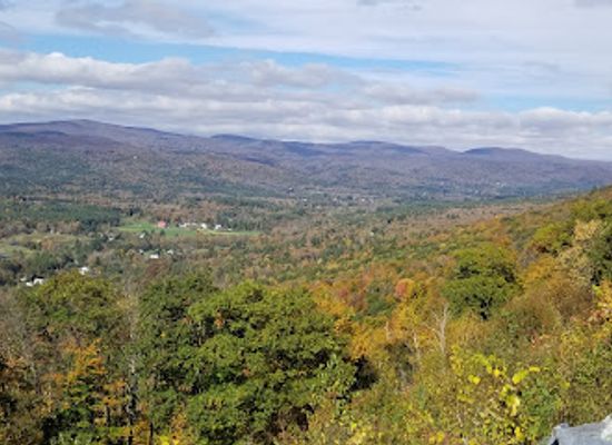massachusetts/mohawk-trail/attraction/route-2-mohawk-trail-overlook