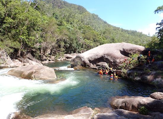 australia/cairns/attraction/cairns-waterfalls