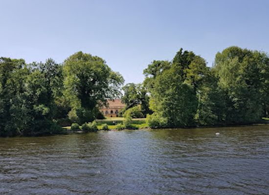 germany/brandenburg/attraction/castle-caputh