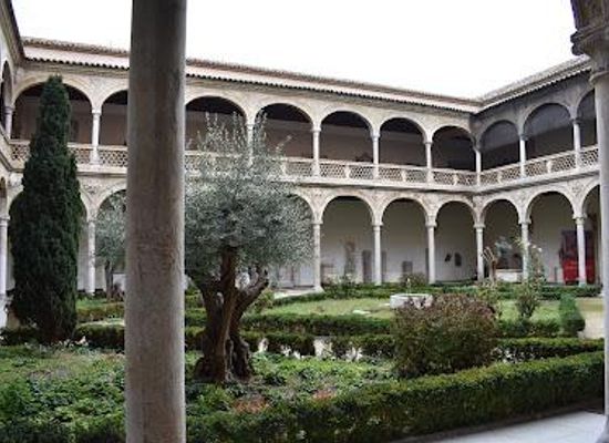 spain/toledo/attraction/museum-of-santa-cruz