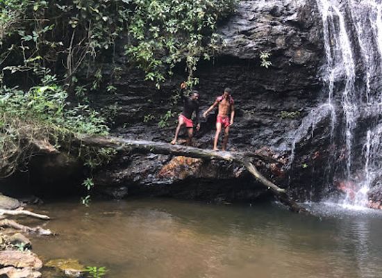 ghana/ho/attraction/akome-waterfall-akome-agate
