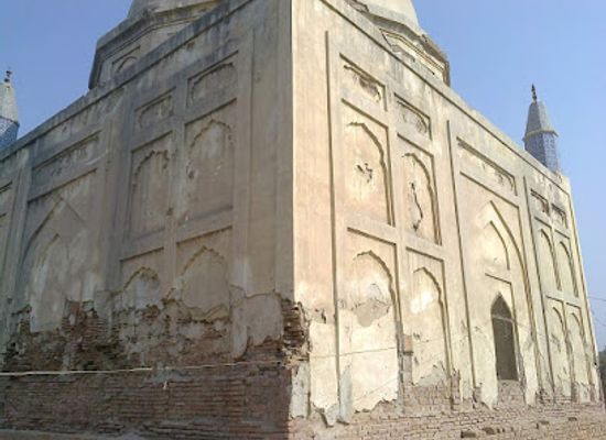 pakistan/sindh/attraction/shah-baharo-tomb-larkana