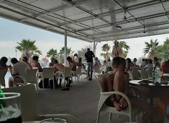 croatia/split/attraction/kafic-obojena-svjetlost