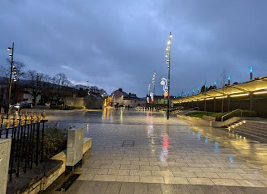 ireland/county-tipperary/attraction/kickham-plaza