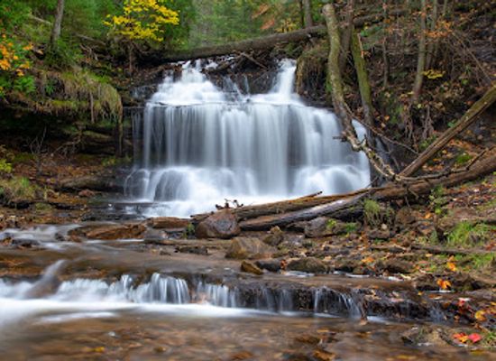 michigan/upper-peninsula/attraction/wagner-falls-scenic-site