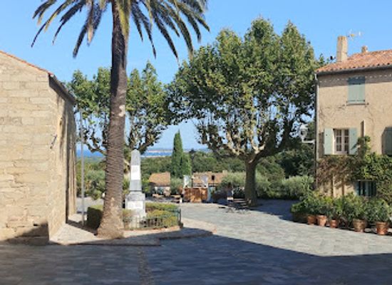 france/cote-d-azur/attraction/terrasse-panoramique-grimaud