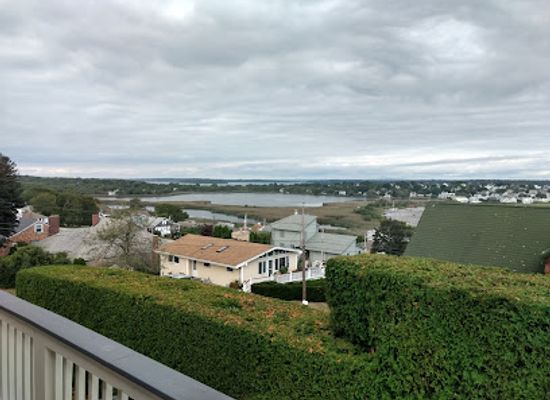 rhode-island/narragansett-beach/attraction/bonnet-shores-beach
