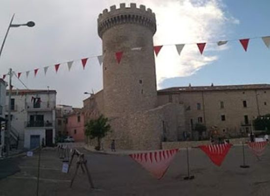 italy/molise/attraction/torre-angioina