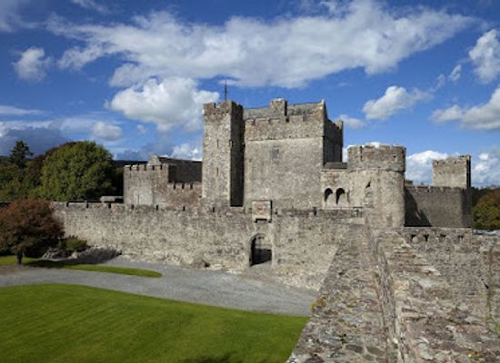 ireland/county-tipperary/attraction/cahir-castle