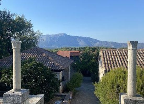 croatia/makarska/attraction/bire-winery