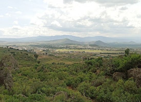 kenya/loita-plains/attraction/kariandusi-hot-springs