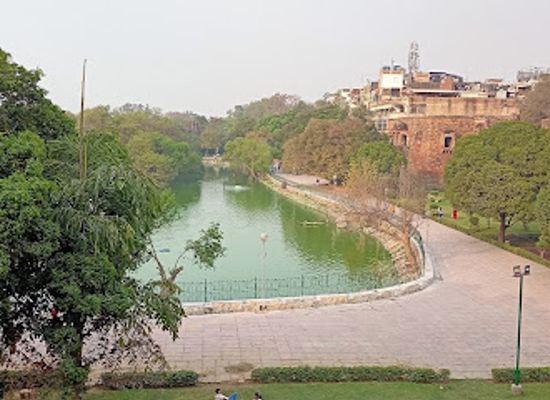 india/delhi/hauz-khas-village/attraction/hauz-khas-village-park