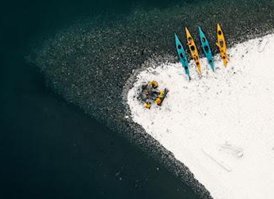switzerland/interlaken/attraction/hightide-kayak-school-kayak-tours-on-lake-brienz-kayak-rentals-british-canoeing-certified-coaching-courses