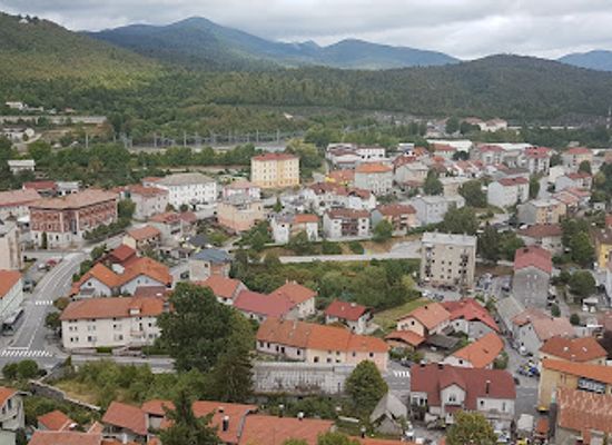 slovenia/postojna-cave/attraction/pri-slovenski-stangi