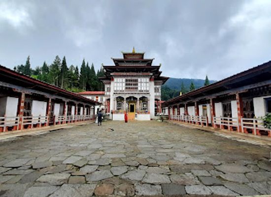 bhutan/tsirang/attraction/tsirang-dratshang