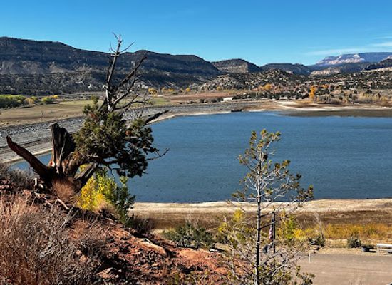 utah/west-desert/attraction/escalante-petrified-forest-state-park