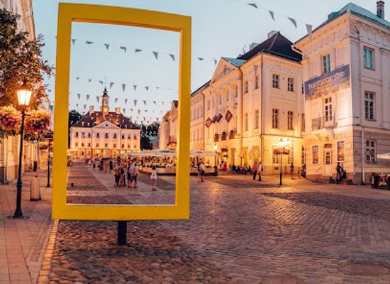 estonia/tartumaa/attraction/ng-yellow-window