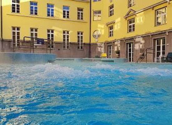 hungary/budapest/attraction/lukacs-baths